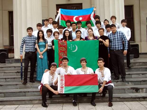 Туркменские студенты