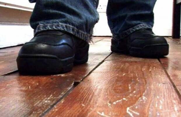 Скрипящий пол раздражает и доставляет массу неудобств.