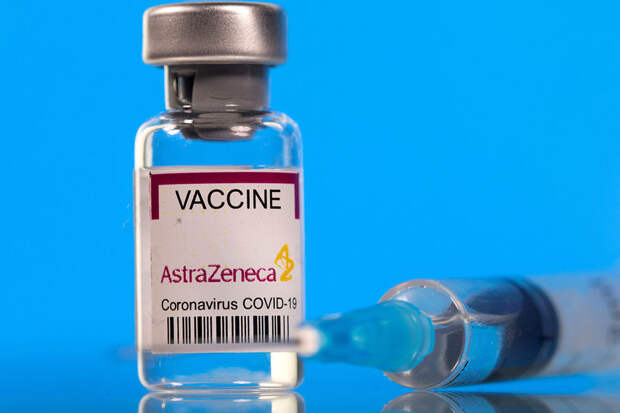 Telegraph: вакцина AstraZeneca против COVID может вызывать тромбоз