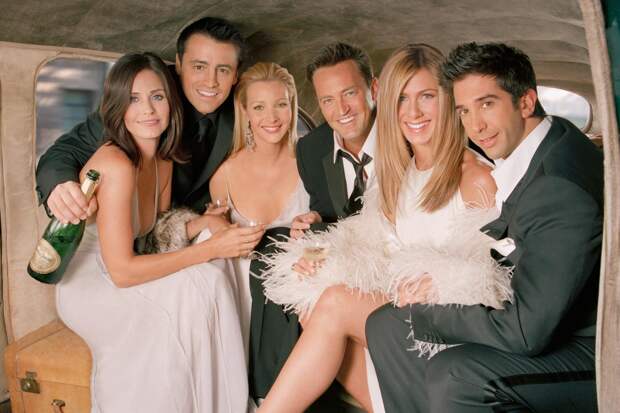 Courteney Cox, Matt LeBlanc, Lisa Kudrow, Matthew Perry, Jennifer Aniston, and David Schwimmer, Friends | Photo Credits: NBCU Photo Bank/NBCUniversal via Getty Images via Getty Images