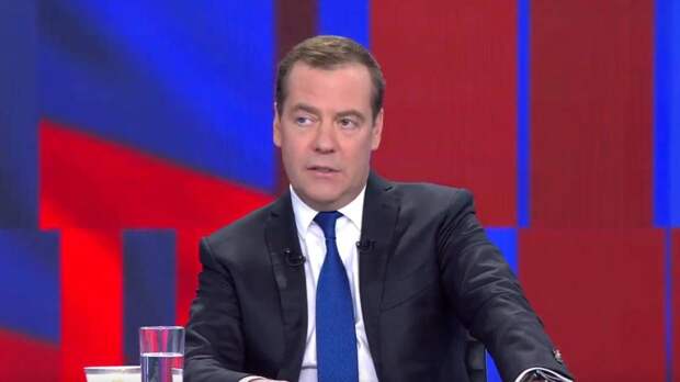 Медведев назвал недопустимым начало военных действий между Россией и НАТО