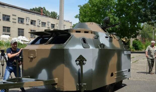 Парад уродов: шик, блеск и красота украинской военной техники