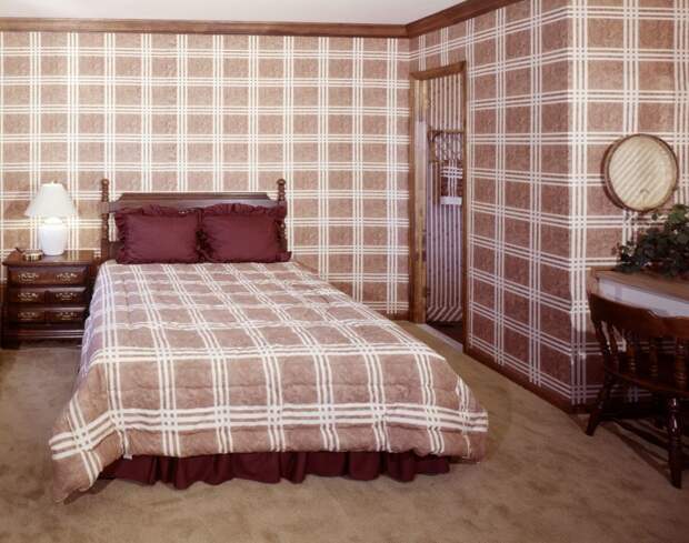 1490289605-home-trends-plaid-1970s-1490208385