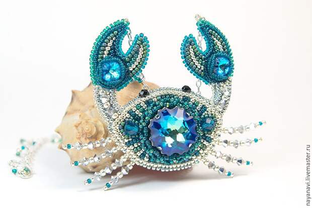 Создаем краба из бисера и кристаллов Swarovski