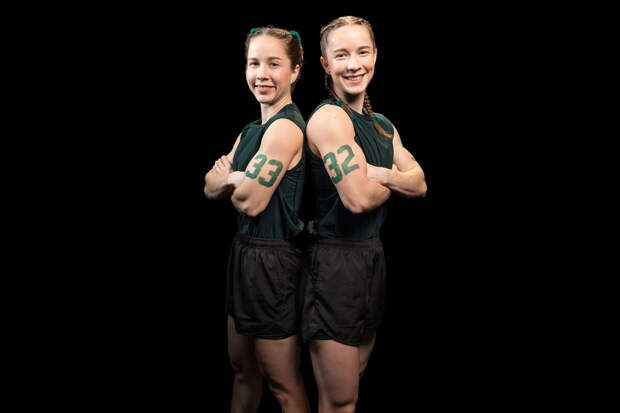 Участницы шоу "Титаны" Мухаметшины: принципиально не соревнуемся друг с другом