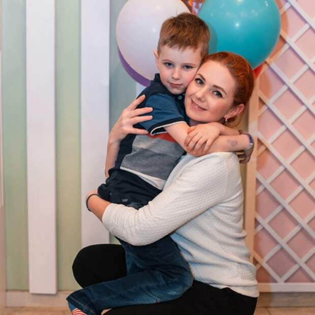 Лена Катина с сыном