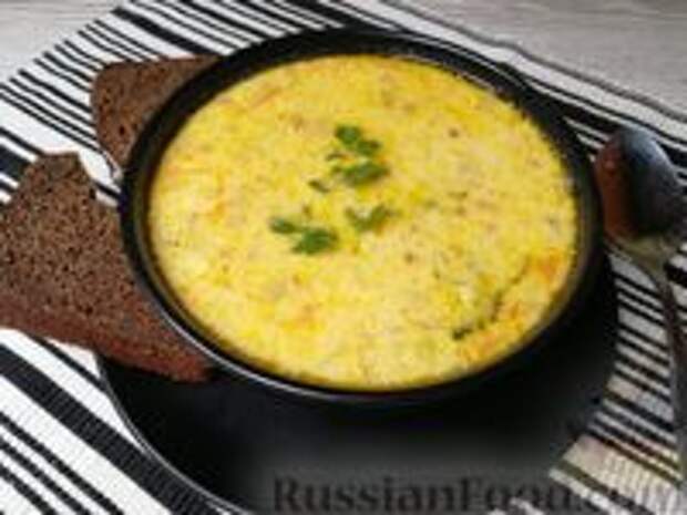 Фото к рецепту: Сырный суп с гречкой и овощами