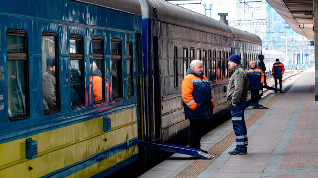 ВСУ используют гражданские поезда для военных нужд