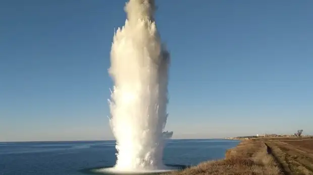 В Крыму утилизировали авиабомбу времён войны