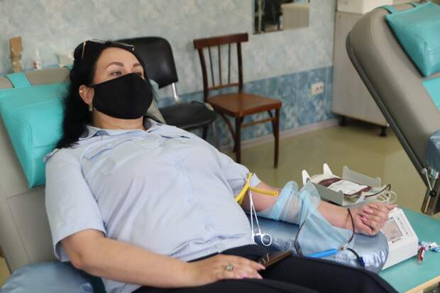Это наш долг: донорами крови стали госавтоинспекторы Уссурийска