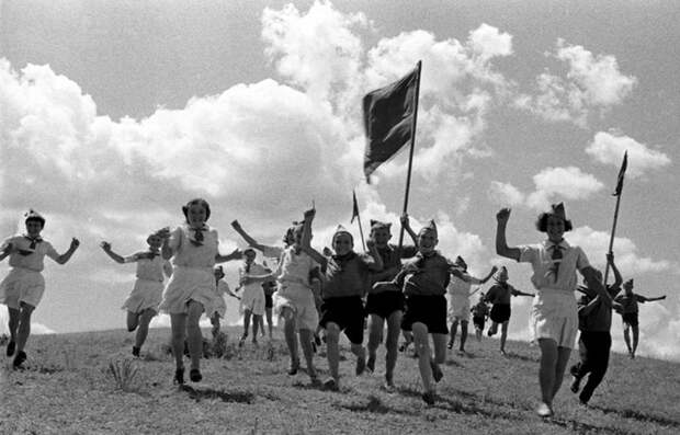 Чем стала военно-спортивная игра "Зарница" для миллионов советских школьников
