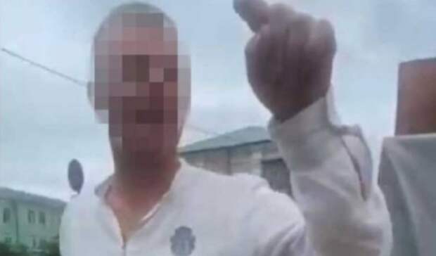 Агрессивный мужчина налетел на горожанку во Владивостоке