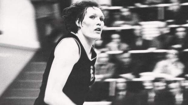 Скончалась одна из самых высоких баскетболисток в истории