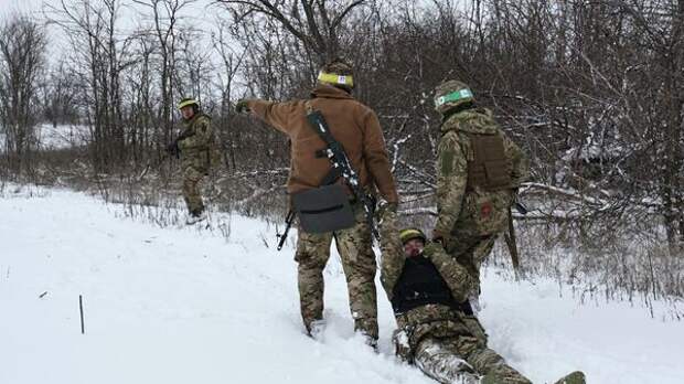 "Одна из бригад не выдержала": военный эксперт — о растягивании обороны и деморализации ВСУ