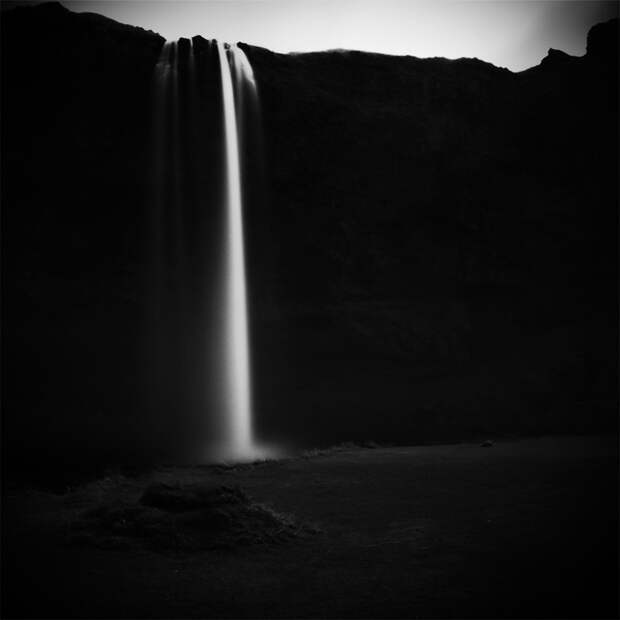 Stark Black and White Photographs of Waterfalls by Massimo Margagnoni waterfalls nature landscapes black and white 