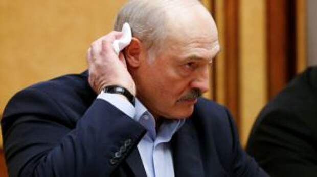Лукашенко предупредил, что “если президента застрелят” страной будет руководить Совбез