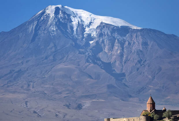 Священная гора Арарат исчезнет с визовых штампов Армении