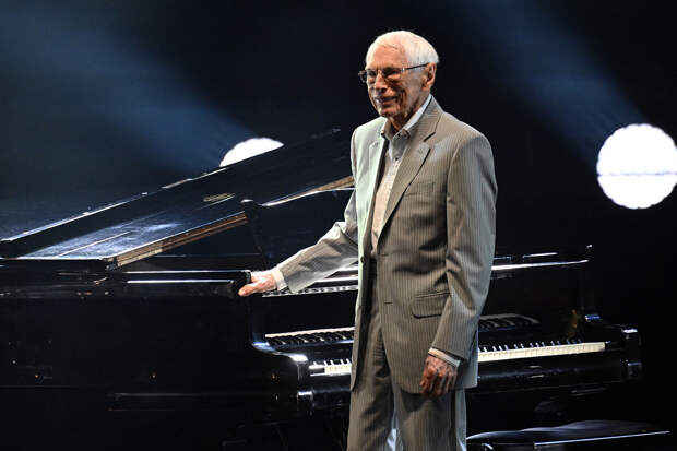 Композитор заявил, что счастье зависит от способности забывать плохое