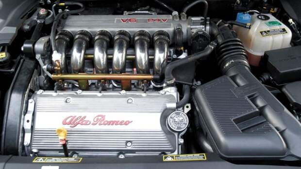 Alfa Romeo 166 3.0 V6 двигатель, капот, мотор, суперкар