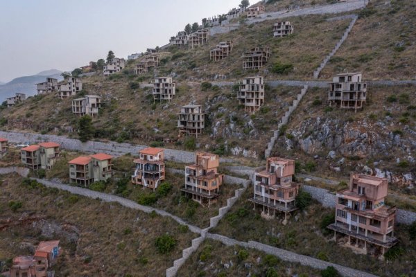 Разные атмосферные снимки заброшенных мест