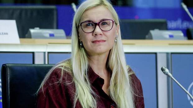 Неделю тому назад еврокомиссар по энергетике Кадри Симсон сделала заявление, которое, как ни удивительно, все еще продолжают комментировать:  "Еврокомиссия не заинтересован в подписании нового...-2