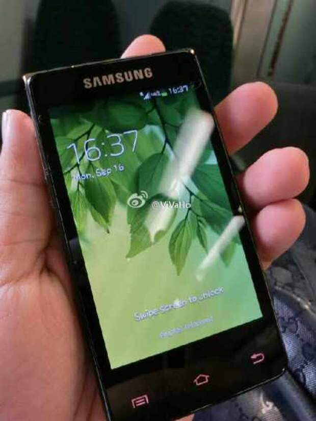 Первые живые фотографии Samsung Galaxy Golden