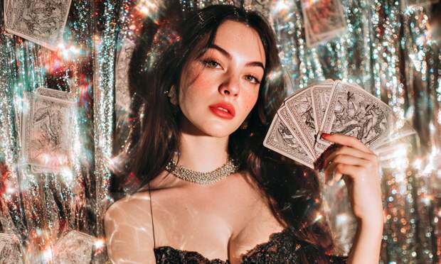 Тест: выберите карту Таро и узнайте, что ждет вас в январе 2026