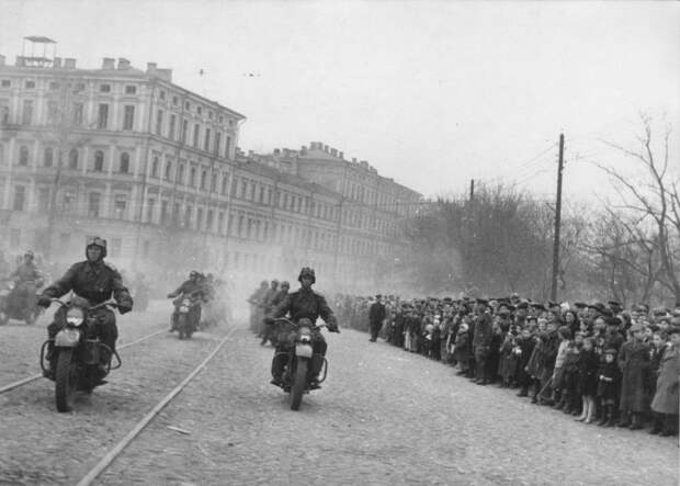 Мотоциклы Harley-Davidson WLA в Красной армии; ~ 1943-1945-й Harley-Davidson WLA, война, мотоцикл