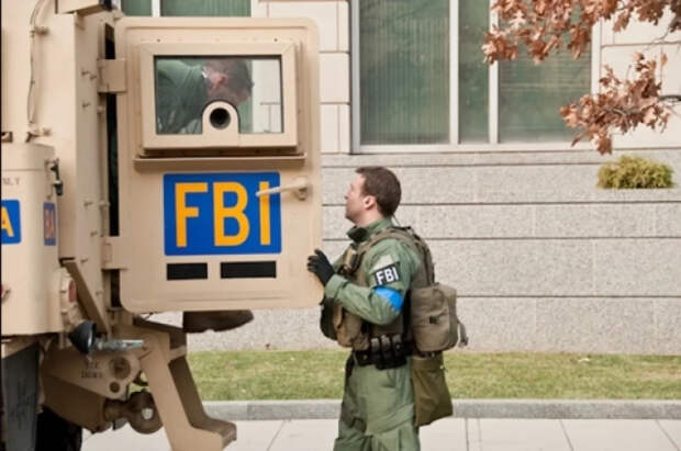 Глава ФБР сообщил о закрытии штаб-квартиры спецслужбы