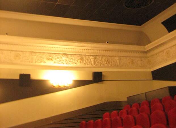 Дом, где живет кино: история «Иллюзиона» на Котельнической набережной