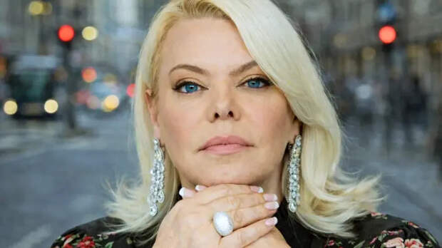 Яна Поплавская в ответ на "тупые заявления" депутатов: "О стране надо думать"