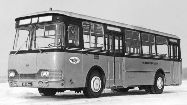 На фото: ЛиАЗ-677П