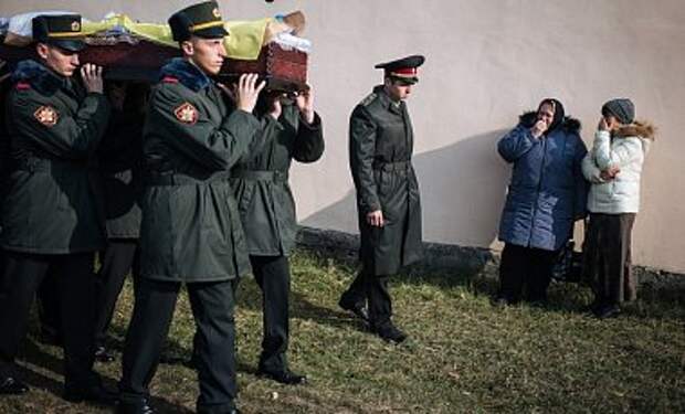 АТО: в результате обстрелов погибли двое военнослужащих