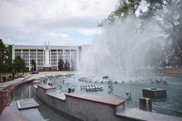 Фонтан на центральной площади столицы Адыгеи запустят в День защиты детей