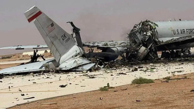 Опубликованы фото уничтоженного Ираном самолета ДРЛО Boeing E-3 Sentry ВВС США