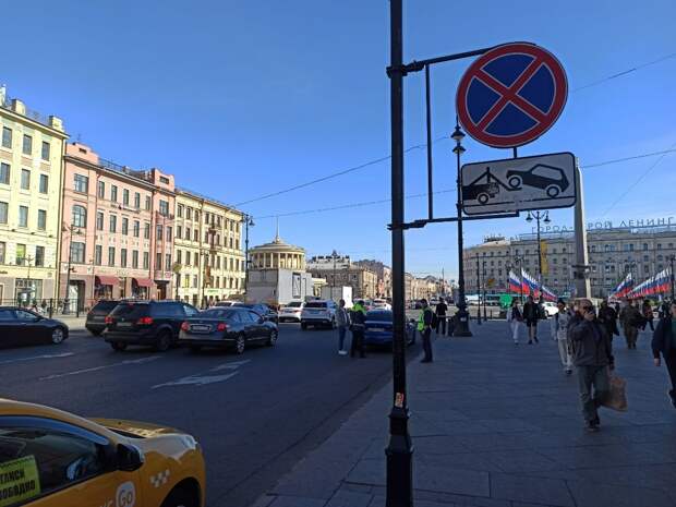 В Петербурге водители 959 тысяч раз нарушили правило остановки и стоянки