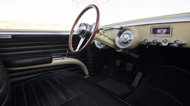 Концептуальный родстер реактивной эры Dodge Firearrow II