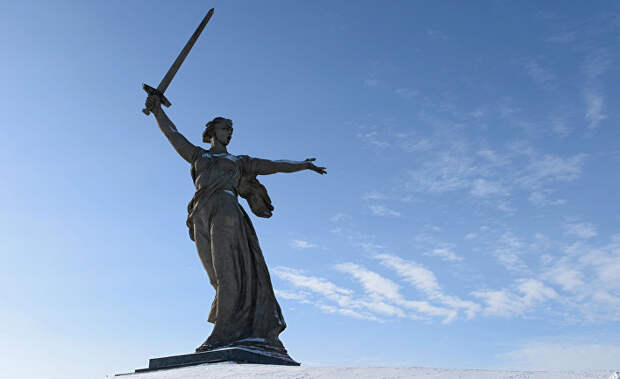 Монумент «Родина-Мать» на Мамаевом кургане в Волгограде