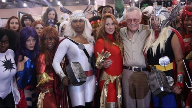 That Awkward Moment When The Shadow Of Thor's Hammer Makes It Look Like Stan Lee Peed His Pants