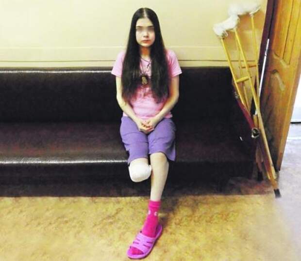 Эту милую девушку зовут катя.