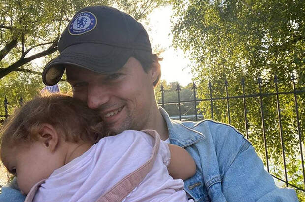 Данила Козловский опубликовал редкий снимок с дочерью