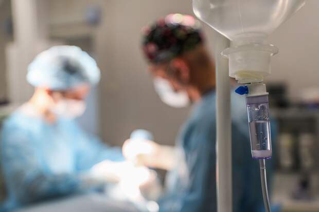 В Дагестане врачи извлекли из глаза пациентки червя, полгода мигрировавшего по телу