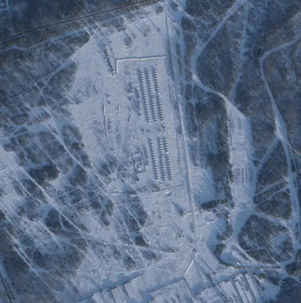 WSJ: Россия серьезно наращивает военное присутствие у границ со странами НАТО, готовясь к конфликту