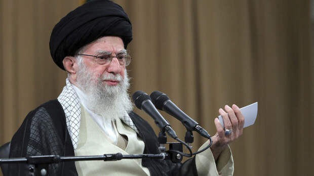 Аятолла Хаменеи: удар США по Ирану приведет к региональной войне