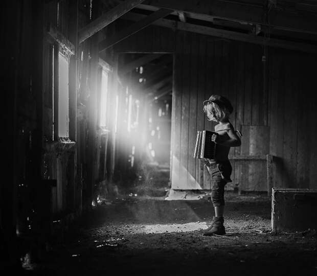 Лучшие фотографии конкурса The B&W Child Photography 2015 Photo Contest