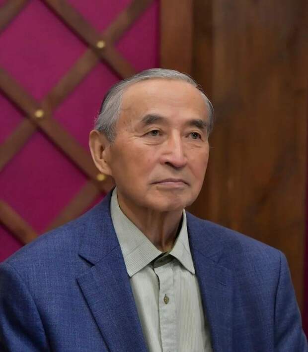 В Туве 11 апреля объявили Днем траура из-за смерти первого главы республики