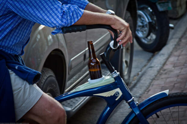 Можно ли ездить на велосипеде пьяным? |Фото: aroundprague.cz.