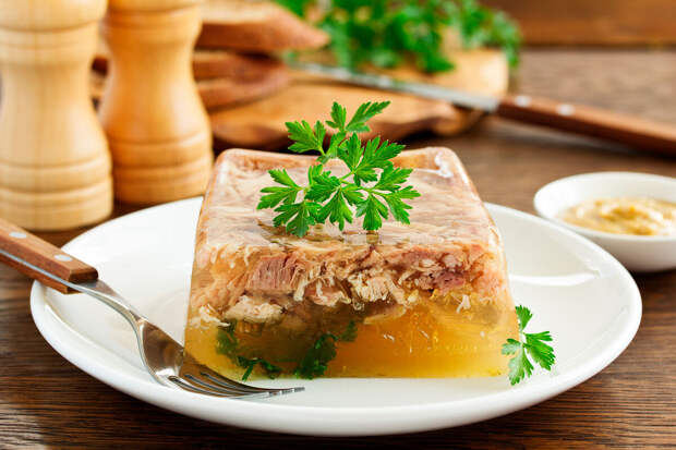 Технолог Быстров: для холодца не подойдут жирное мясо или филе