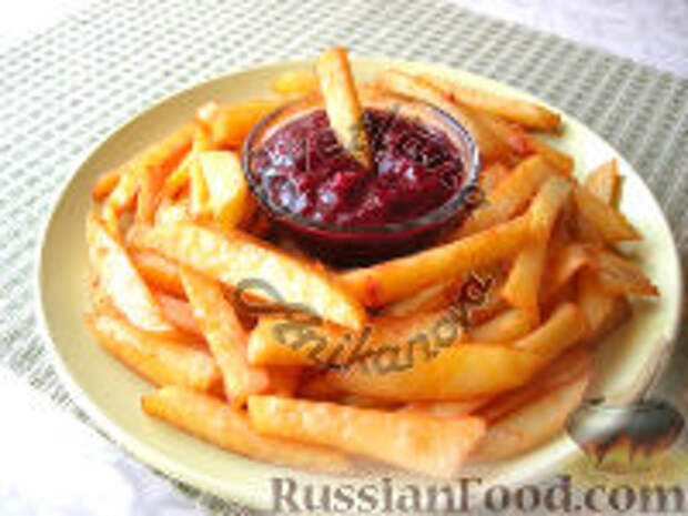 Фото к рецепту: Картофель фри в духовке