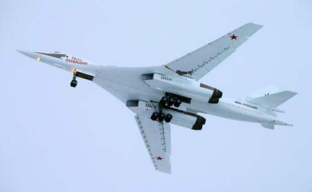 Ту-160: Вместо ракет — стюардессы, вместо бомб — пассажиры